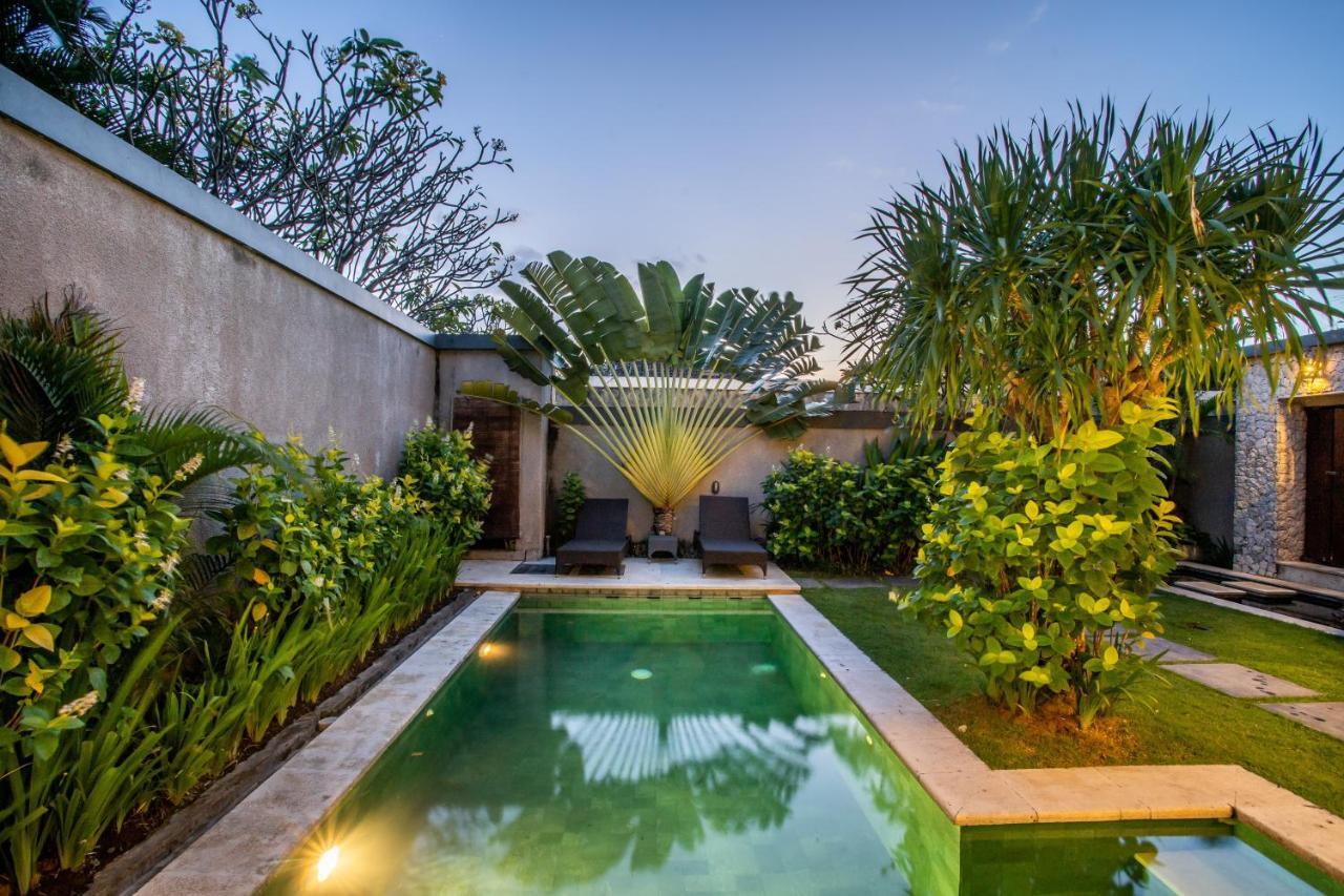 Villa Nadya Seminyak Eksteriør billede